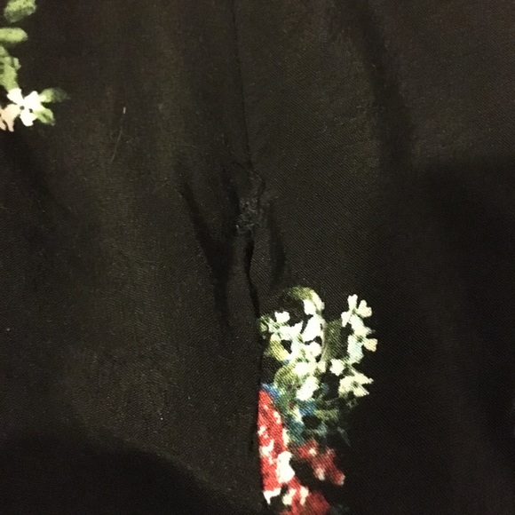 Forever 21 Black And Floral Skirt - Picture 4 of 6